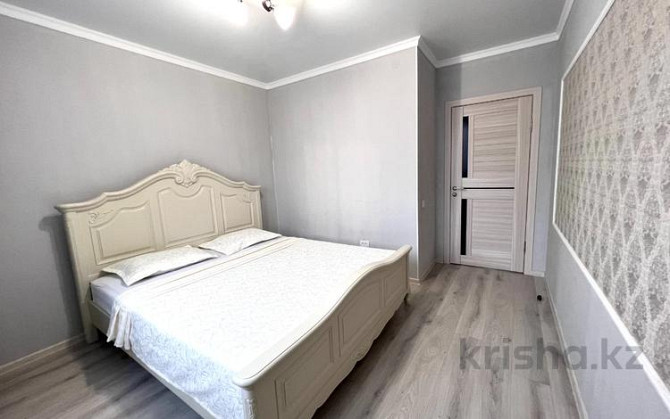 2-комнатная квартира, 54 м², 12/12 этаж посуточно, мкр Акбулак, Байтерекова 87 Алматы - изображение 2