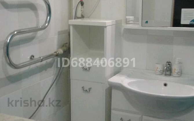 2-комнатная квартира, 68 м², 9/9 этаж помесячно, Маметова 29 Atyrau - photo 6