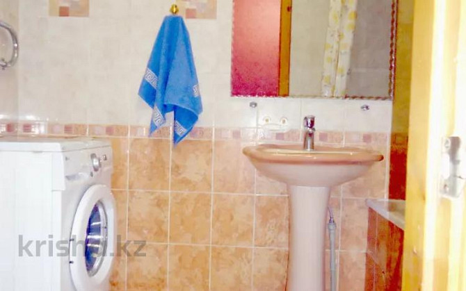 2-комнатная квартира, 70 м², 1/5 этаж посуточно, Ауэзова 46 — Тарбагатайская Semey - photo 8