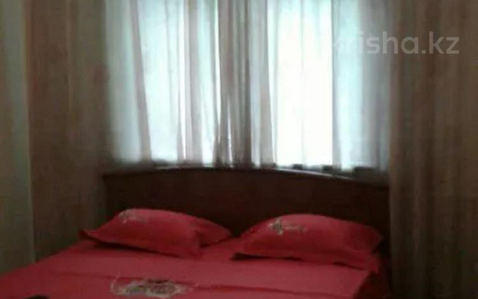 2-комнатная квартира, 48 м², 2/3 этаж посуточно, Кабанбай батыра 89 — Желтоксан Almaty - photo 1