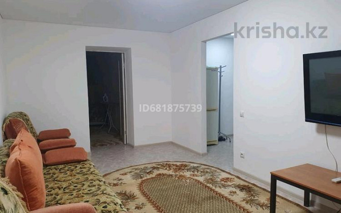 1-комнатная квартира, 45 м², 3/5 этаж посуточно, улица Мусы Баймуханова 35 Атырау - изображение 8