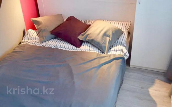 1-комнатная квартира, 35 м², 3/5 этаж посуточно, Академика Сатпаева 11 — Торайгырова Павлодар - изображение 4