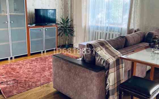3-комнатная квартира, 70 м², 3/5 этаж посуточно, Айтеке би — Каирбекова Алматы