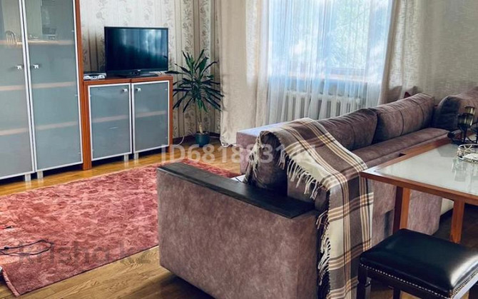3-комнатная квартира, 70 м², 3/5 этаж посуточно, Айтеке би — Каирбекова Алматы - изображение 2