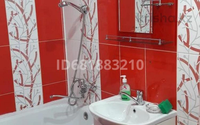 1-комнатная квартира, 35 м², 3/5 этаж посуточно, Жумабаева 101 — Букетова Петропавловск - изображение 3