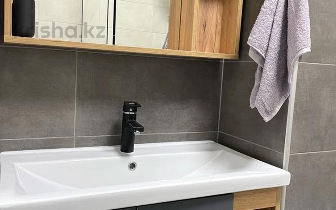 2-комнатная квартира, 80 м², 3/9 этаж посуточно, Радостовца 333а Алматы - изображение 8