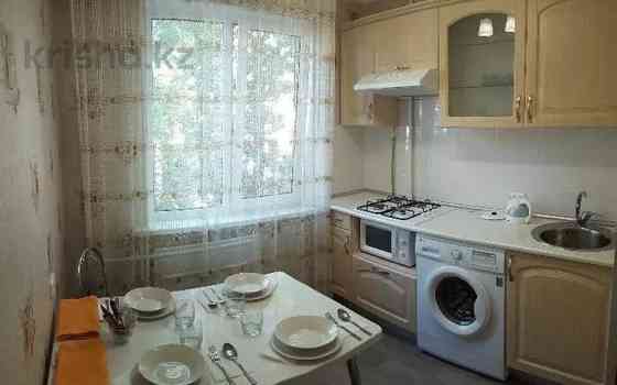 2-комнатная квартира, 47 м², 4/5 этаж посуточно, Ул.Мухита 129 — Маметова Oral