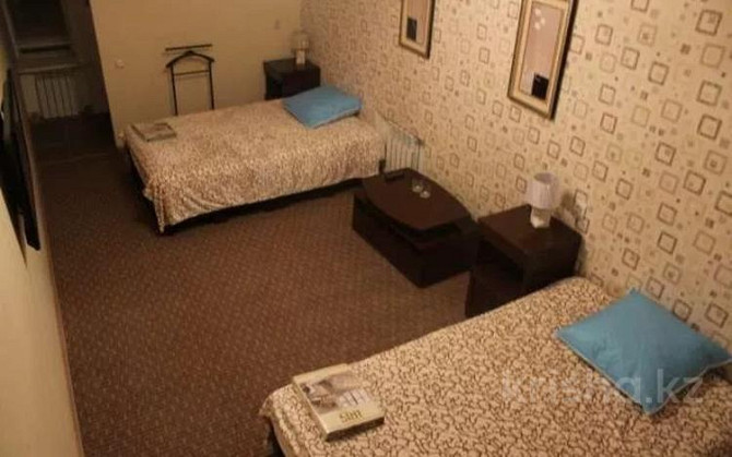 1-комнатная квартира, 15 м², 1/1 этаж посуточно, Афанасьева 30 а — Мухамбета Исенова Атырау - изображение 2