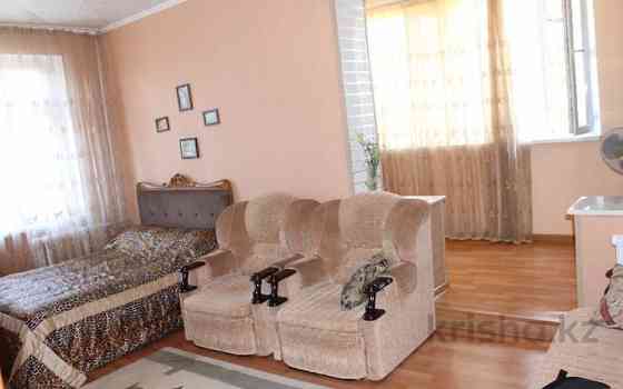 1-комнатная квартира, 40 м², 2/5 этаж посуточно, 5 мкр 10 — Набережная Aqtau