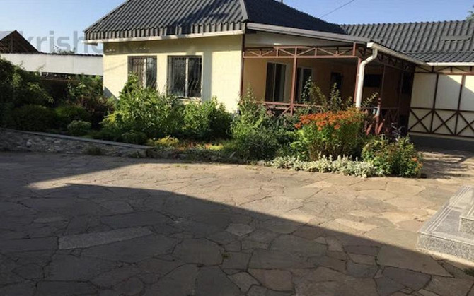 6-комнатный дом помесячно, 300 м², 9 сот., мкр Горный Гигант, Карибжанова 82 Almaty - изображение 1