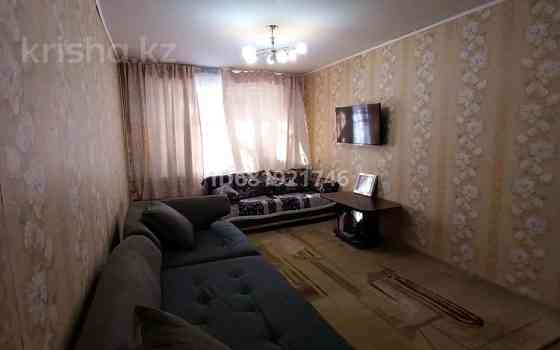 1-комнатная квартира, 35 м², 1/5 этаж посуточно, 11-й микрорайон, 11-й микрорайон 225 — Кафе Прага9 Шымкент