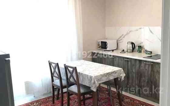 1-комнатная квартира, 44 м², 12/12 этаж посуточно, Кайым Мухамедханова 4б — Туран Astana
