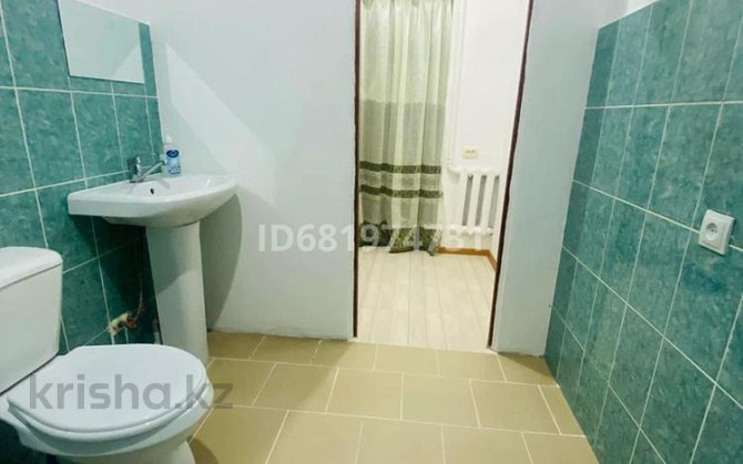 1-комнатная квартира, 30 м², 1/1 этаж посуточно, Казыбек би 66  - изображение 2