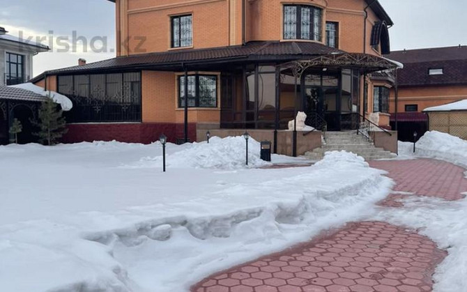 9-комнатный дом помесячно, 600 м², Б.Карашаулы 8 — Депутатский городок Астана - изображение 1
