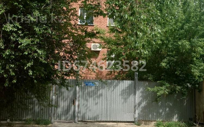 9-комнатный дом помесячно, 428 м², 10 сот., мкр Центральный 12 — Азаттық Атырау - изображение 1