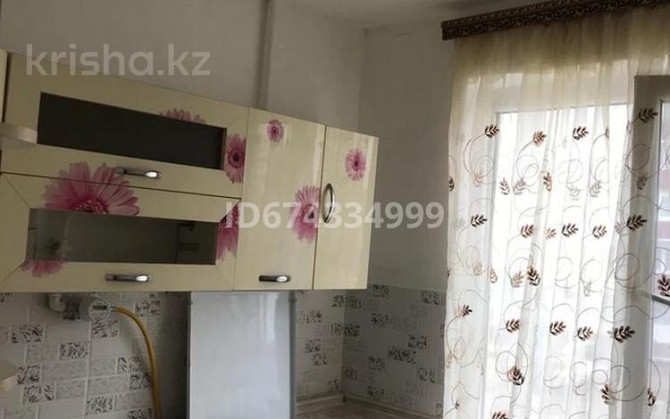 3-комнатная квартира, 70 м², 2/5 этаж помесячно, Привокзальный-3а 22а Атырау - изображение 1