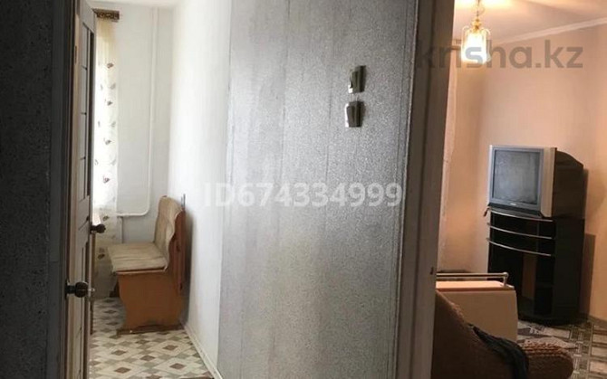 3-комнатная квартира, 70 м², 2/5 этаж помесячно, Привокзальный-3а 22а Атырау - изображение 2
