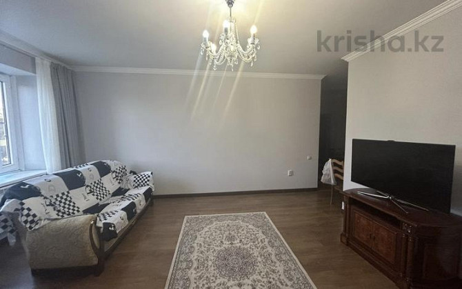 4-комнатная квартира, 103 м², 3/9 этаж помесячно, Аскарова Асанбая 21 Almaty - photo 1