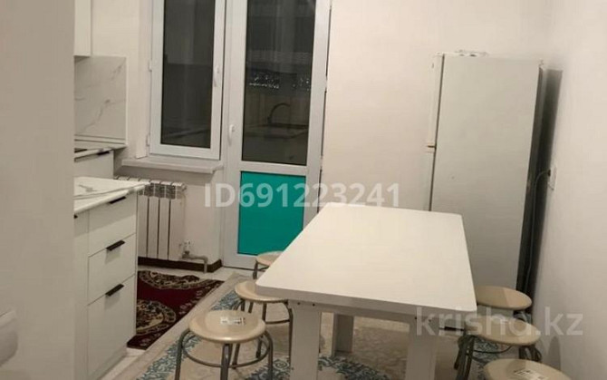 3-комнатная квартира, 83.5 м², 12/12 этаж помесячно, 9-я улица 40/3 - Областной акимат Туркестан - изображение 2