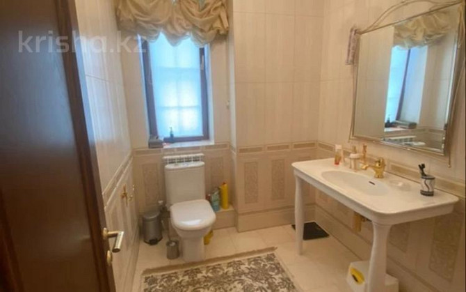 7-комнатный дом помесячно, 382 м², 8 сот., мкр Баганашыл, улица Желтоксан 17 Алматы - изображение 8