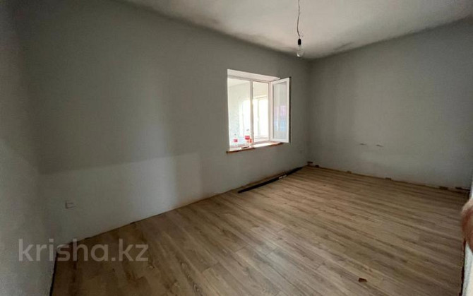 8-комнатный дом помесячно, 400 м², 30 сот., мкр Калкаман-2, Косынова 131 Алматы - изображение 5