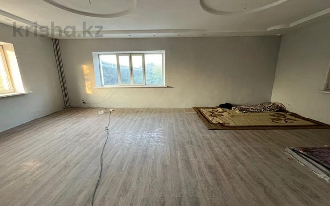 8-комнатный дом помесячно, 400 м², 30 сот., мкр Калкаман-2, Косынова 131 Алматы - изображение 4