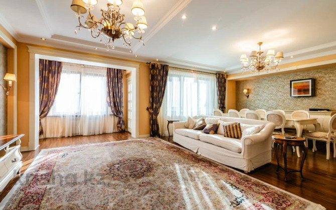 5-комнатная квартира, 220 м², 10/12 этаж помесячно, Ходжанова 77 - проспект Аль-Фараби Алматы - изображение 6