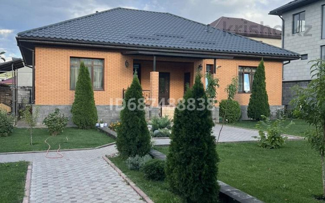 4-комнатный дом помесячно, 170 м², 9 сот., мкр Нурлытау (Энергетик), Нурлытау (Энергетик) Роза жоман Almaty - photo 1