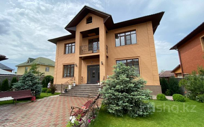 7-комнатный дом помесячно, 500 м², 13 сот., Жулдыз 107/3 Алматы - изображение 1