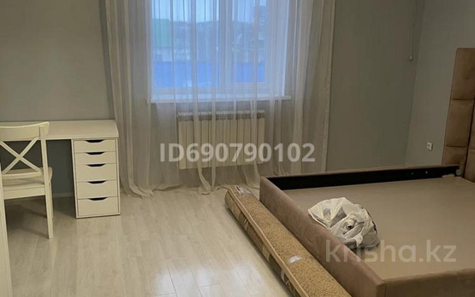 3-комнатная квартира, 97 м², 4/4 этаж помесячно, мкр Каспий, Крупская 44 Атырау - изображение 7