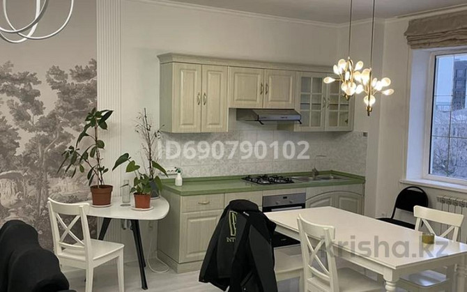 3-комнатная квартира, 97 м², 4/4 этаж помесячно, мкр Каспий, Крупская 44 Атырау - изображение 3
