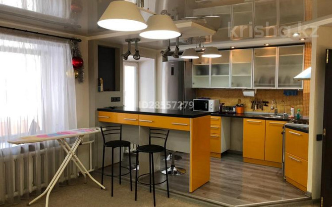 3-комнатная квартира, 88 м², 2/5 этаж помесячно, Славского 48 Усть-Каменогорск - изображение 1