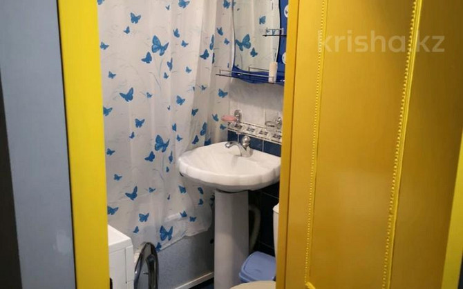 2-комнатная квартира, 47 м², 3/5 этаж помесячно, Абая 1 Актобе - изображение 4