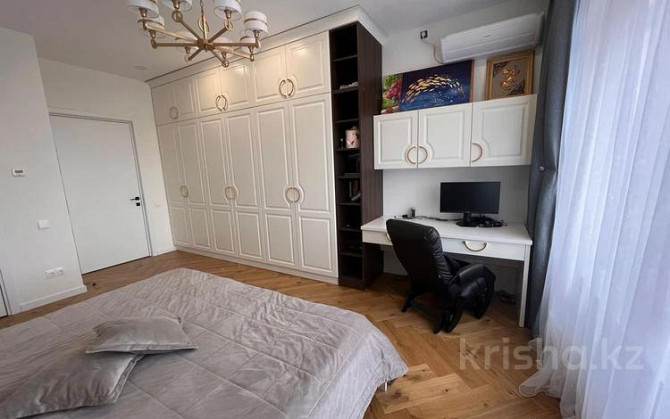 4-комнатная квартира, 160 м², 6/12 этаж помесячно, Тайманова 48 Атырау - изображение 1