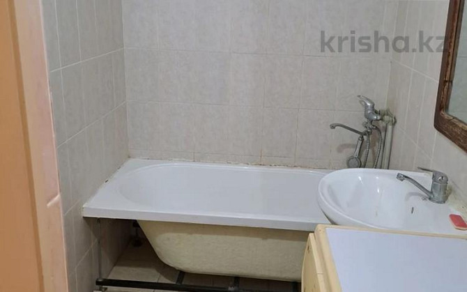 2-комнатная квартира, 60 м², 4/9 этаж помесячно, мкр Астана 90 - Аргынбекова Шымкент - изображение 8