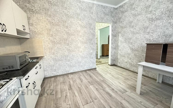 1-комнатная квартира, 45 м², 4/9 этаж помесячно, мкр. Алтын орда, Мұстафа Шокая 2а Актобе - изображение 3