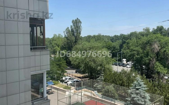 3-комнатная квартира, 84 м², 4/13 этаж помесячно, Бузурбаева 33а Алматы - изображение 1