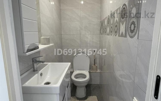 3-комнатная квартира, 63 м², 4/9 этаж помесячно, Жунисова 12 к8 Almaty - photo 6