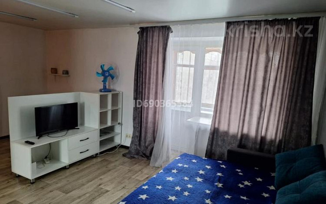 1-комнатная квартира, 35 м², 5/5 этаж помесячно, Крылова Ust-Kamenogorsk - photo 1