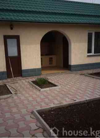 Дом, 6 и более комнат, 260 м2 Бишкек, Таш Рабат, Вишневый переулок 8 Бишкек