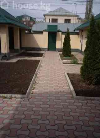Дом, 6 и более комнат, 260 м2 Бишкек, Таш Рабат, Вишневый переулок 8 Бишкек