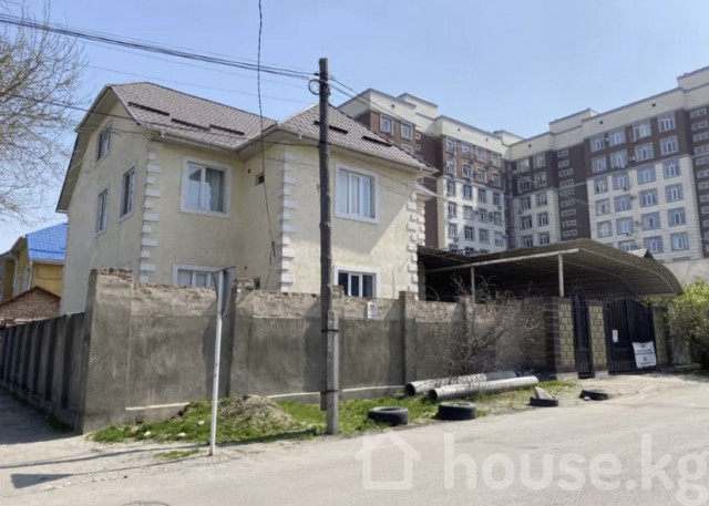 Дом, 6 и более комнат, 200 м2 Бишкек, Политех Бишкек - изображение 1