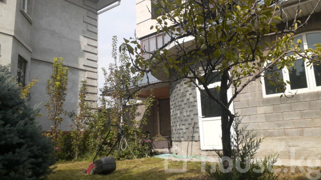Дом, 6 и более комнат, 450 м2 Бишкек, Магистраль,  ул.Бакаева 12 Бишкек - изображение 2