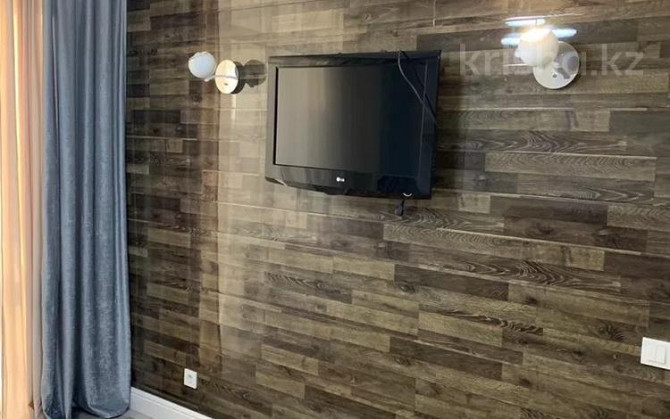 1-комнатная квартира, 45 м², 10/15 этаж помесячно, Туркестана 18 Астана - изображение 1