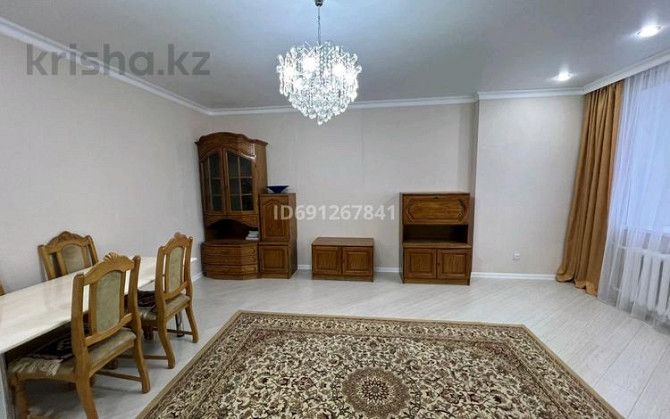 3-комнатная квартира, 100 м², 3/6 этаж помесячно, Молдагуловой 3 - Старый паспортный Уральск - изображение 4