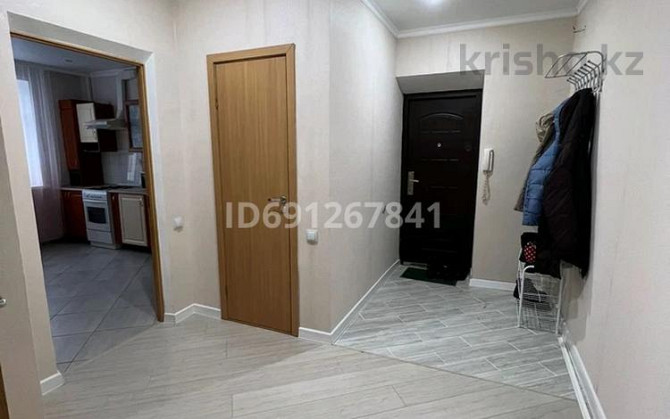 3-комнатная квартира, 100 м², 3/6 этаж помесячно, Молдагуловой 3 - Старый паспортный Уральск - изображение 6