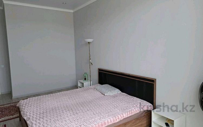 2-комнатная квартира, 80 м², 2/5 этаж помесячно, Циалковского 5 Уральск - изображение 3