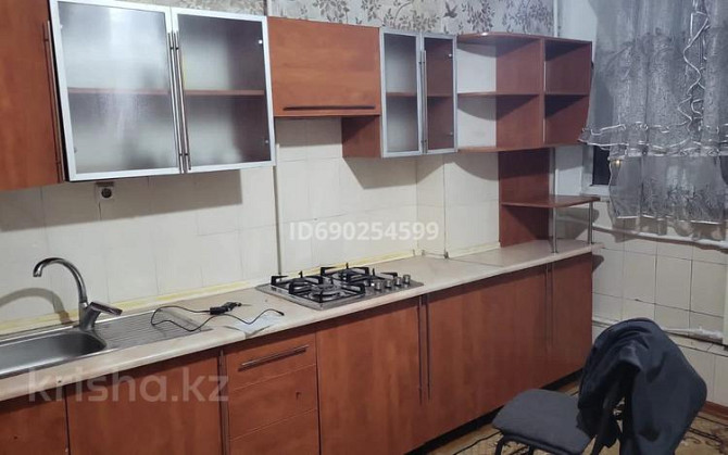 3-комнатная квартира, 70 м², 8/9 этаж помесячно, мкр Тастак-3 54 - Толе-Би- Софья Алматы - изображение 3