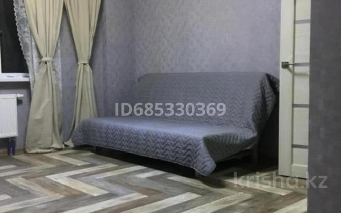 1-комнатная квартира, 37 м², 4/9 этаж помесячно, проспект Улы Дала 15 Астана - изображение 3