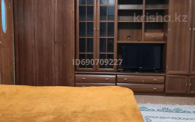 1-комнатная квартира, 40 м², 3/5 этаж помесячно, мкр Жетысу-4 10 - Абая- Момышулы Алматы - изображение 8